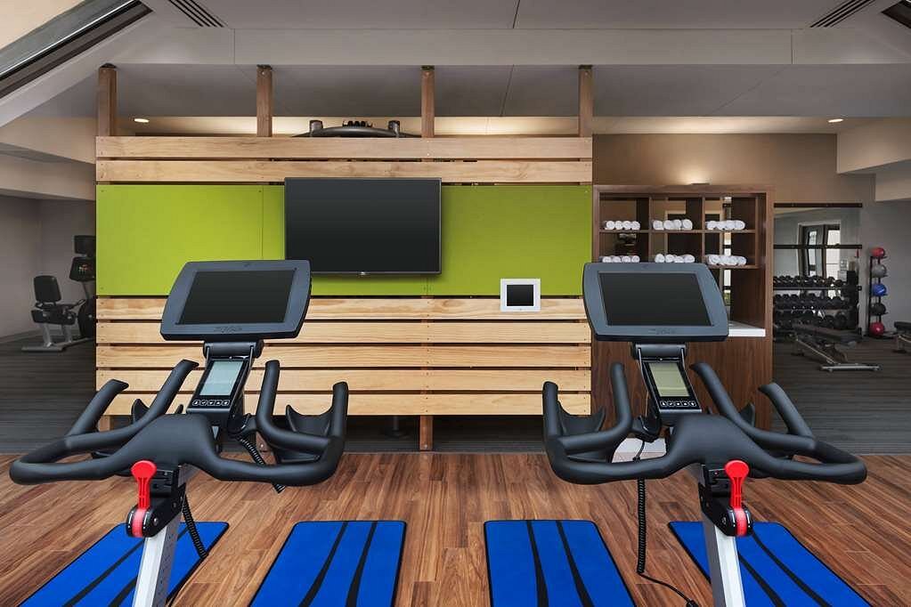 Anytime Fitness - Tampa - W Kennedy Blvd: Read Reviews and Book