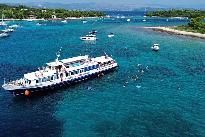 2024 Blue Lagoon, Shipwreck, and Trogir with Lunch and Drink (Split)