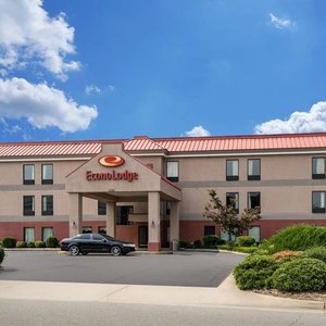 Hotel near popular attractions