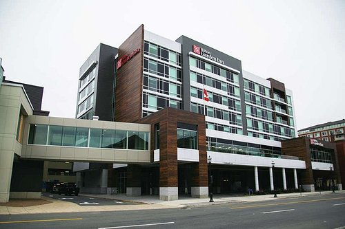 HILTON GARDEN INN FREDERICTON / #CanadaDo / Best Places to Stay in Fredericton