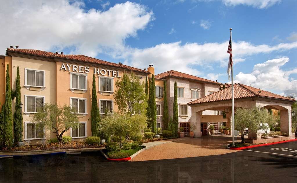 The Hills Hotel™ - A Boutique Hotel Laguna Hills Near Spectrum Center