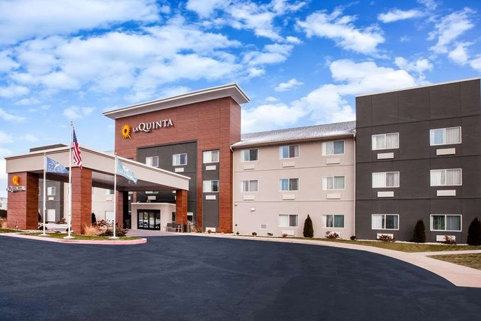 LA QUINTA INN & SUITES BY WYNDHAM ELKHART $77 ($̶9̶3̶) - Updated 2024 ...