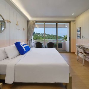 Deluxe Bed View