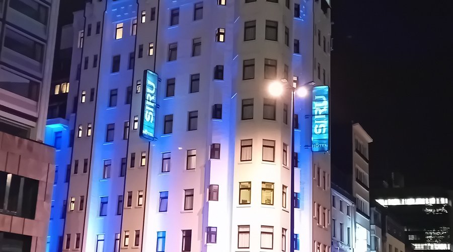 Exterior view at night from Place Rogier