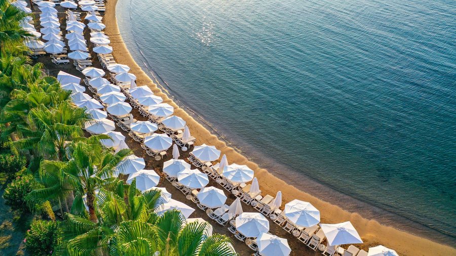 Crystal Land of Paradise, hotel with a private sandy beach.
