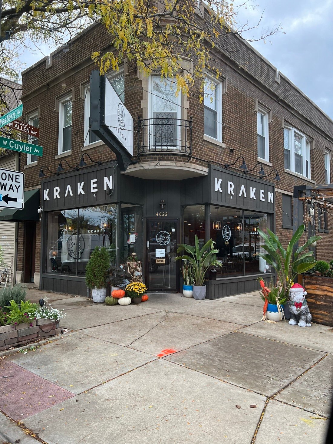 KRAKEN SUSHI & BEYOND, Chicago Horner Park Photos & Restaurant