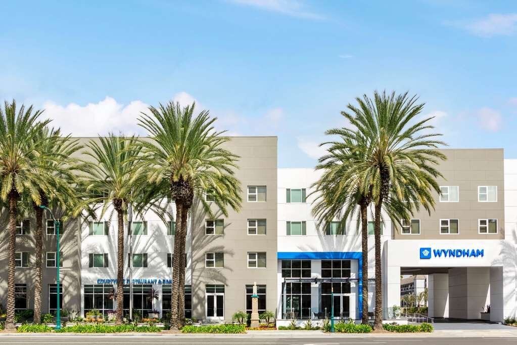 WYNDHAM ANAHEIM Updated 2024 Reviews California