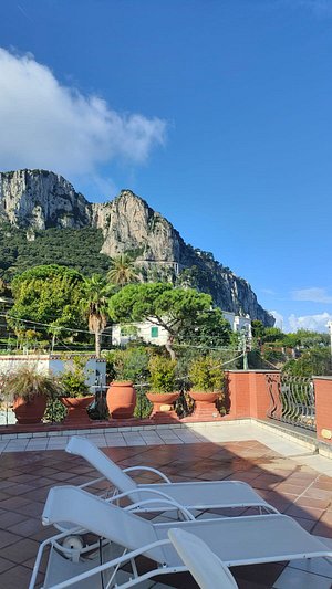 AQUAMARINE RELAXING CAPRI SUITES - Prices & Hotel Reviews (Marina Grande,  Italy)