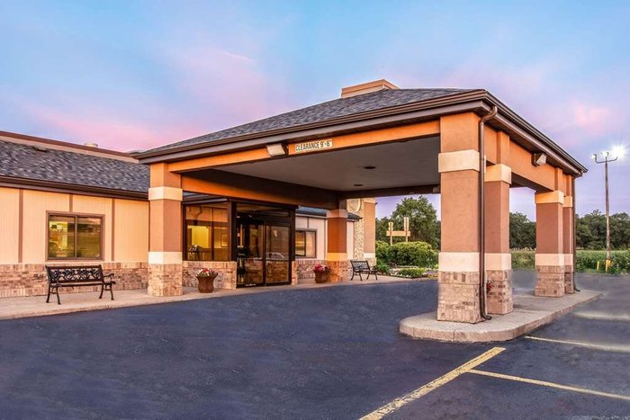 COUNTRY INN & SUITES BY RADISSON, MUSKEGON, MI - Updated 2024 Prices ...