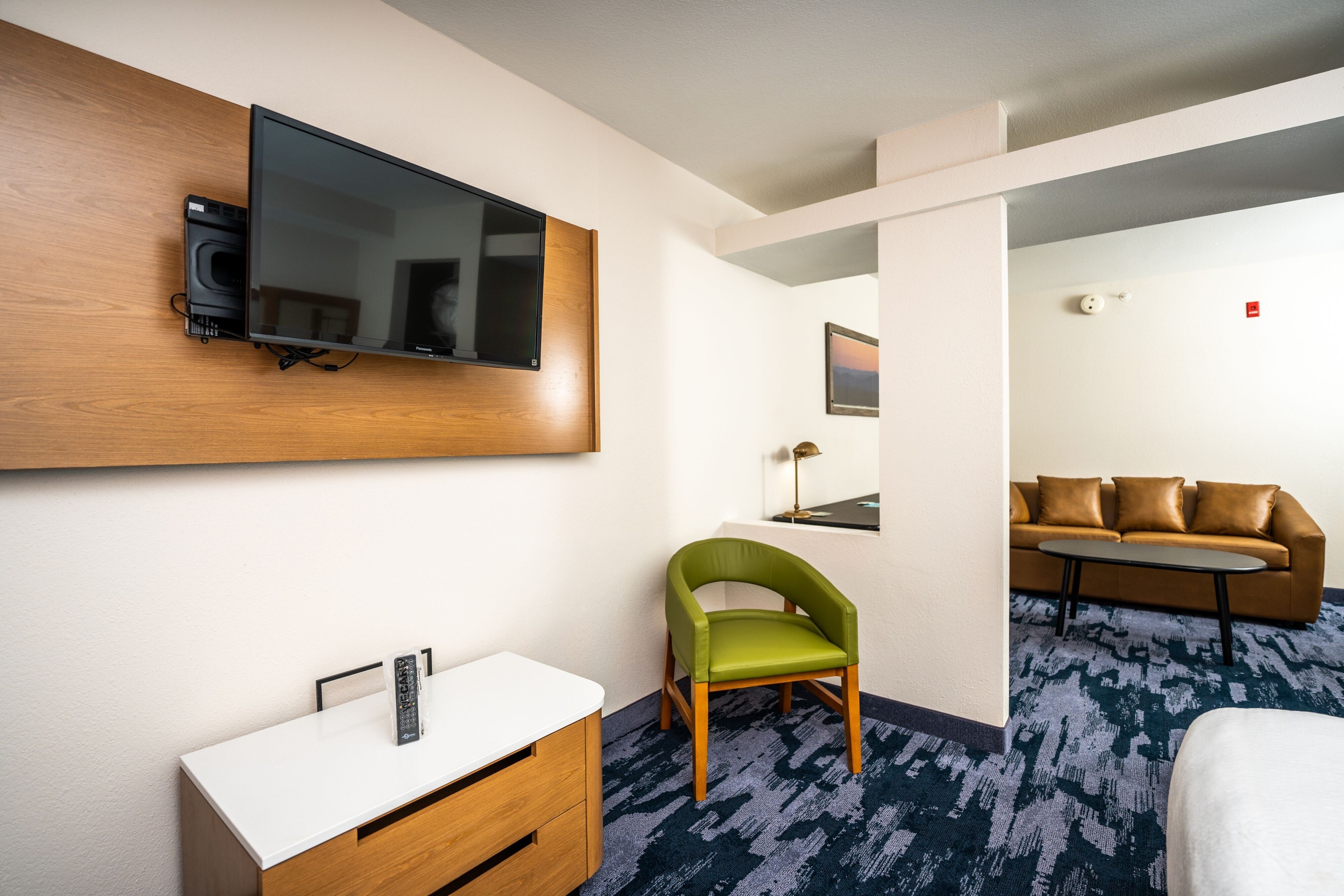 Fairfield Inn Suites by Marriott Beaumont Rooms Pictures