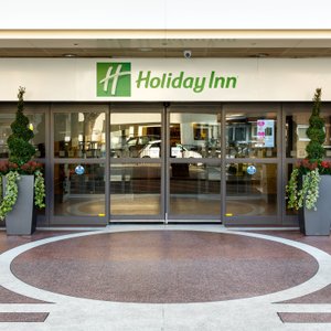 Main entrance Holiday Inn Bloomsbury