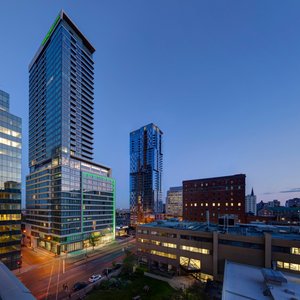 Holiday Inn & Suites Montréal Centre-ville Ouest