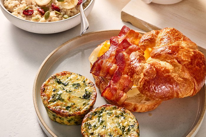 Does Homewood Suites Offer Complimentary Breakfast: Unlocking the Perks