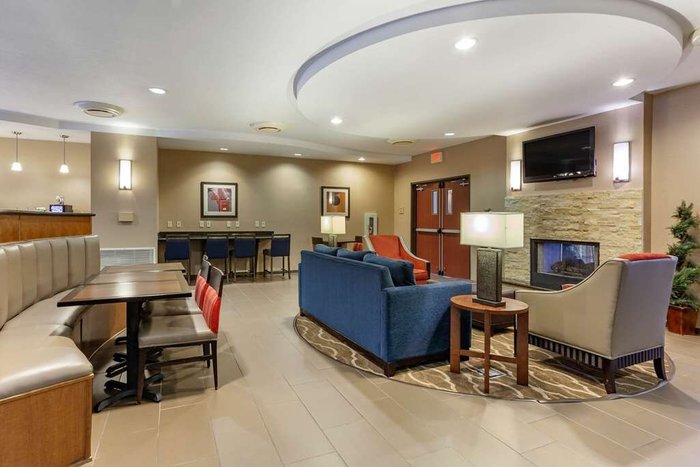 COMFORT SUITES GLENDALE - STATE FARM STADIUM AREA $136 ($̶1̶8̶2̶ ...