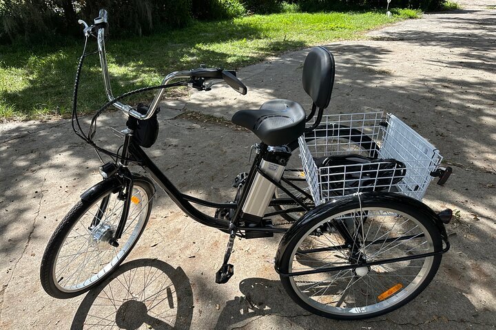 2024 2 hr. Kissimmee Lakefront Tour on a DELUXE Fully Electric Trike