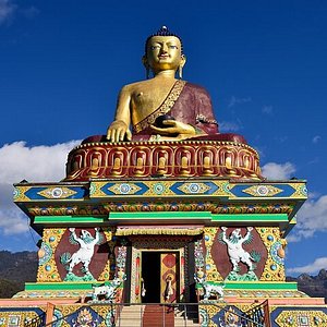 tourist places near by tawang