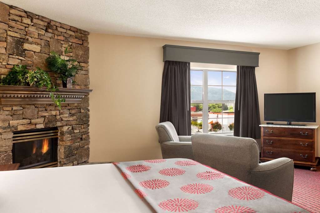 Hotel photo 86 of Ramada by Wyndham Pigeon Forge North.