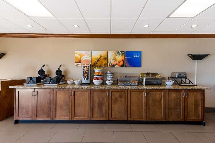 What Time Does Comfort Inn Breakfast Start? Find Out Early!
