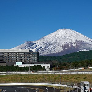 冬の富士山と富士スピードウェイホテル
