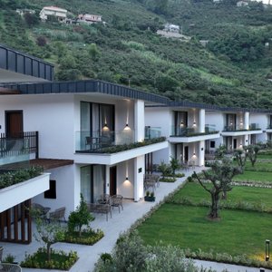 Boutique hotel with lake view, surrounded by nature, where you can have a peaceful and quiet holiday.