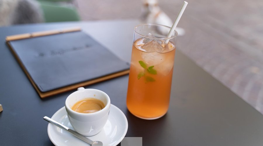 Kaffee, hausgemachte Eistee´s  und Drinks genießen...