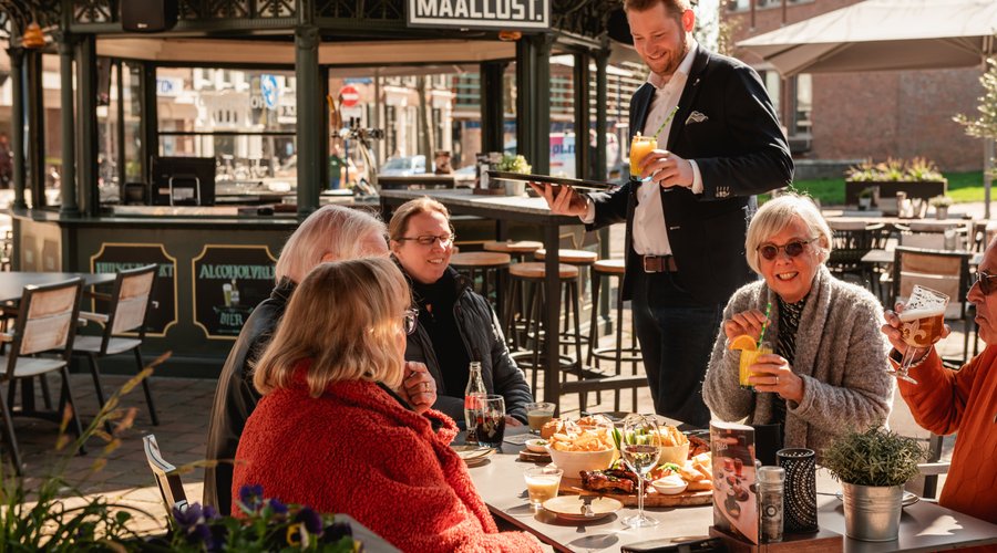 Welkom bij Hotel de Jonge!