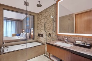 Room & Suite
