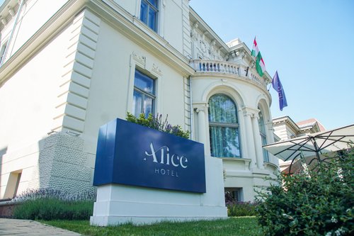 Alice Hotel image