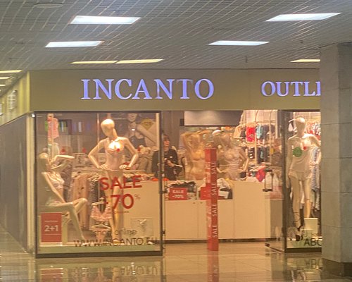 travel store remodeling merchandiser