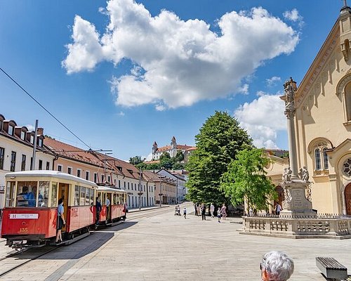 bratislava sightseeing bus tour