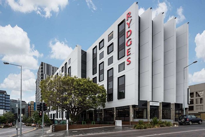 Market in Little Stanley Street - Picture of Rydges South Bank Brisbane -  Tripadvisor