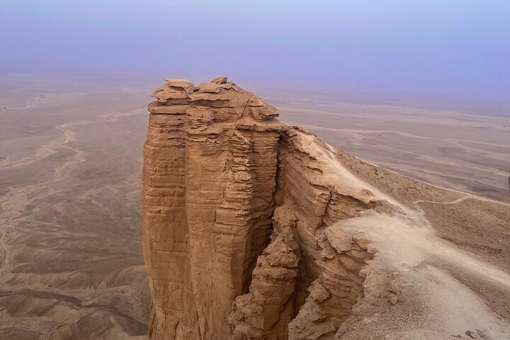 2024 Edge Of The World Tour including Dinner and Hike from Riyadh