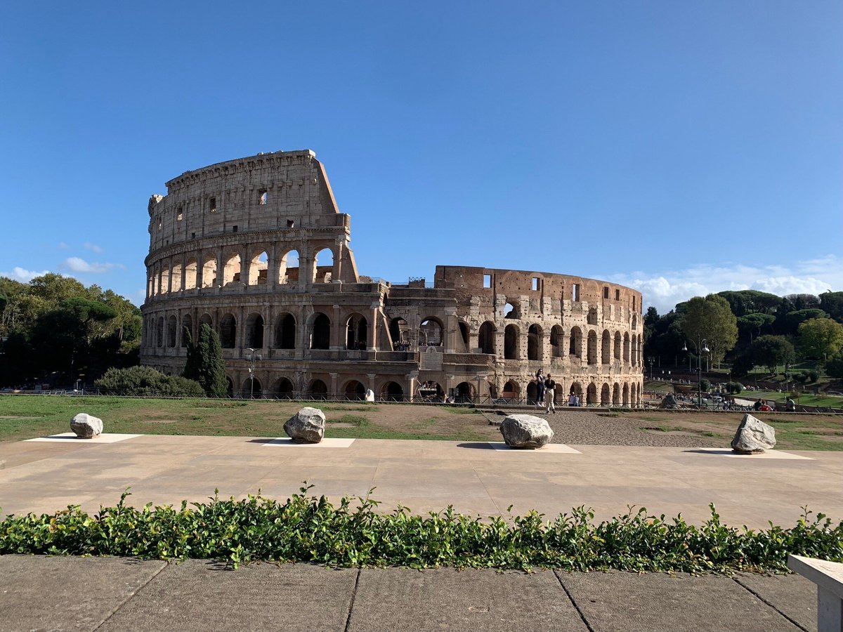 Excursão para grupos pequenos do Coliseu com entrada pela Arena:  experiência oferecida por Colosseum and Vatican Tours by Italy Wonders