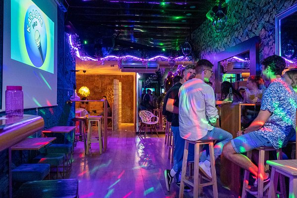 Los bares con las mejores barras de Barcelona