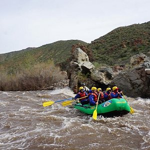 7 Best Ways to Enjoy Salt River Tubing in Arizona - CS Ginger Travel