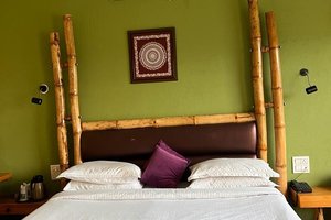 Room & Suite