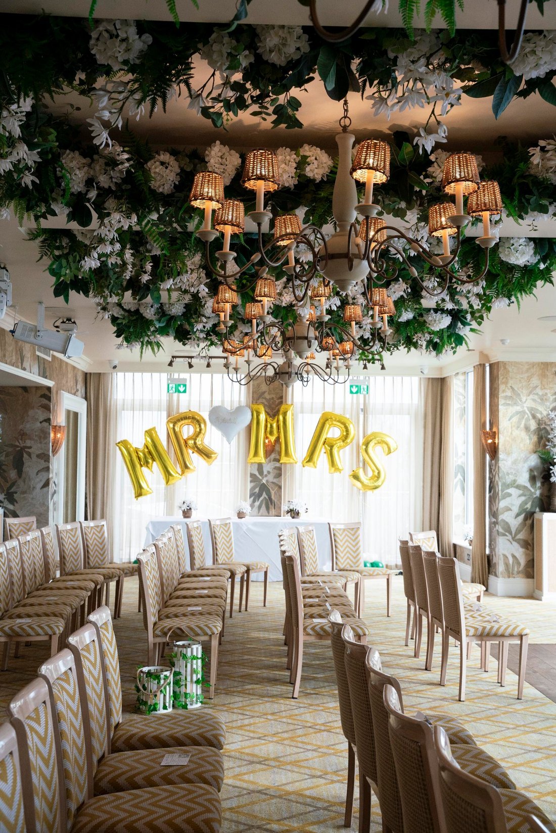 Roslin Beach Hotel Bridal Suite: Pictures & Reviews - Tripadvisor