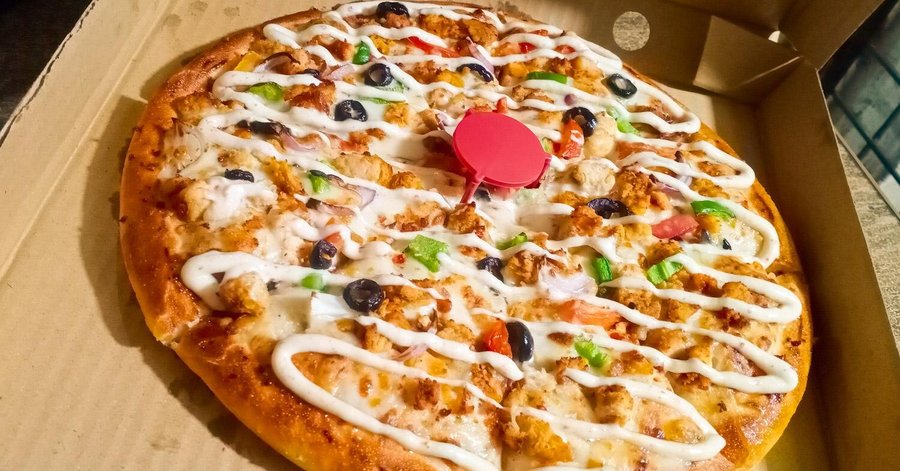 The best pizza we ever had in Faisalabad. The pizza was so delicious and with so many flavors could choose from that we even visited the pizza shop twice on the same day. You could just take it away or ask for delivery for your pizza from the Pizza shop.