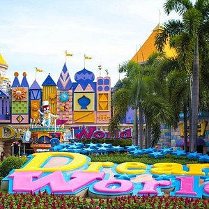DreamWorld Bangkok and Snow Town Ticket with Optional Lunch