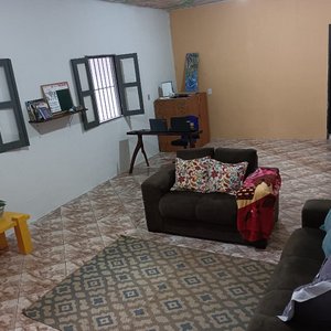sala e recepção do hostel