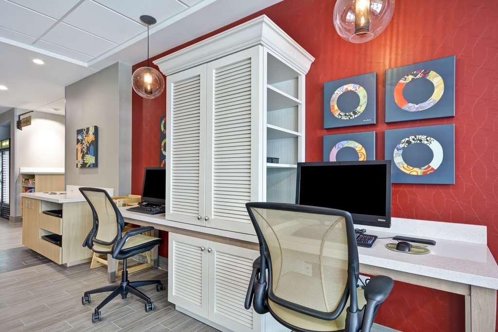 Home2 Suites by Hilton Jackson, MI (잭슨) - 호텔 리뷰 & 가격 비교