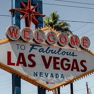 Vegas sign by alevesque