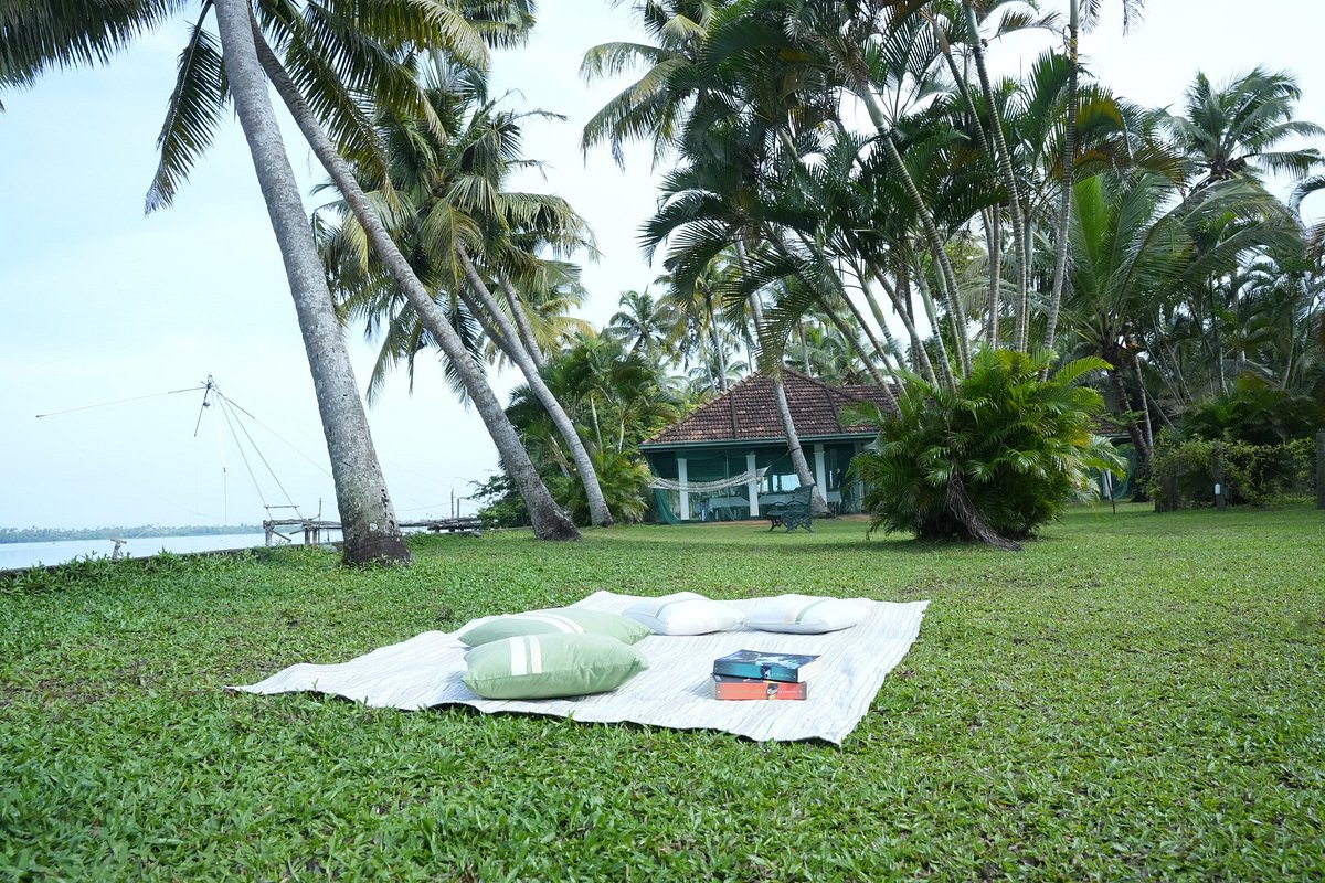 kumbalangi eco tourism