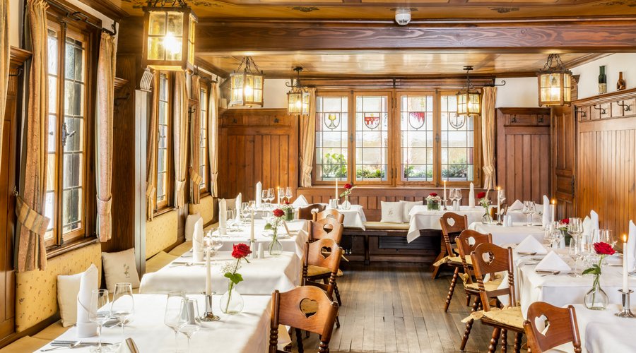 Fine Dining in historischen Räumen - die alte Stube mit knapp 200-jähriger Geschichte