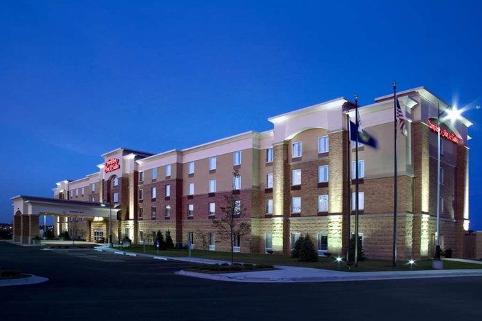 HAMPTON INN & SUITES OMAHA SOUTHWEST-LA VISTA $104 ($̶1̶1̶4̶) - Prices ...