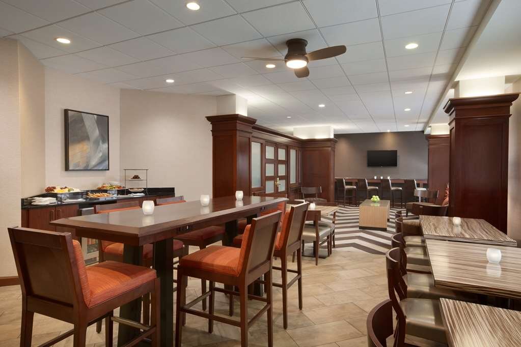 Hotel photo 90 of Hilton Arlington.