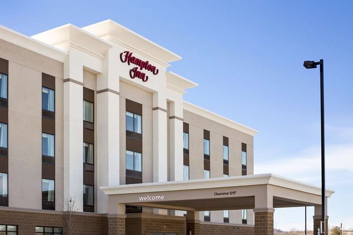 Raymond Management Company Hampton Inn & Suites – St. Paul Downtown