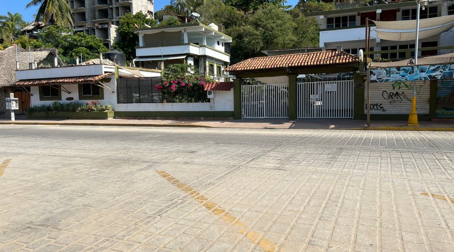 Front gate  entrence