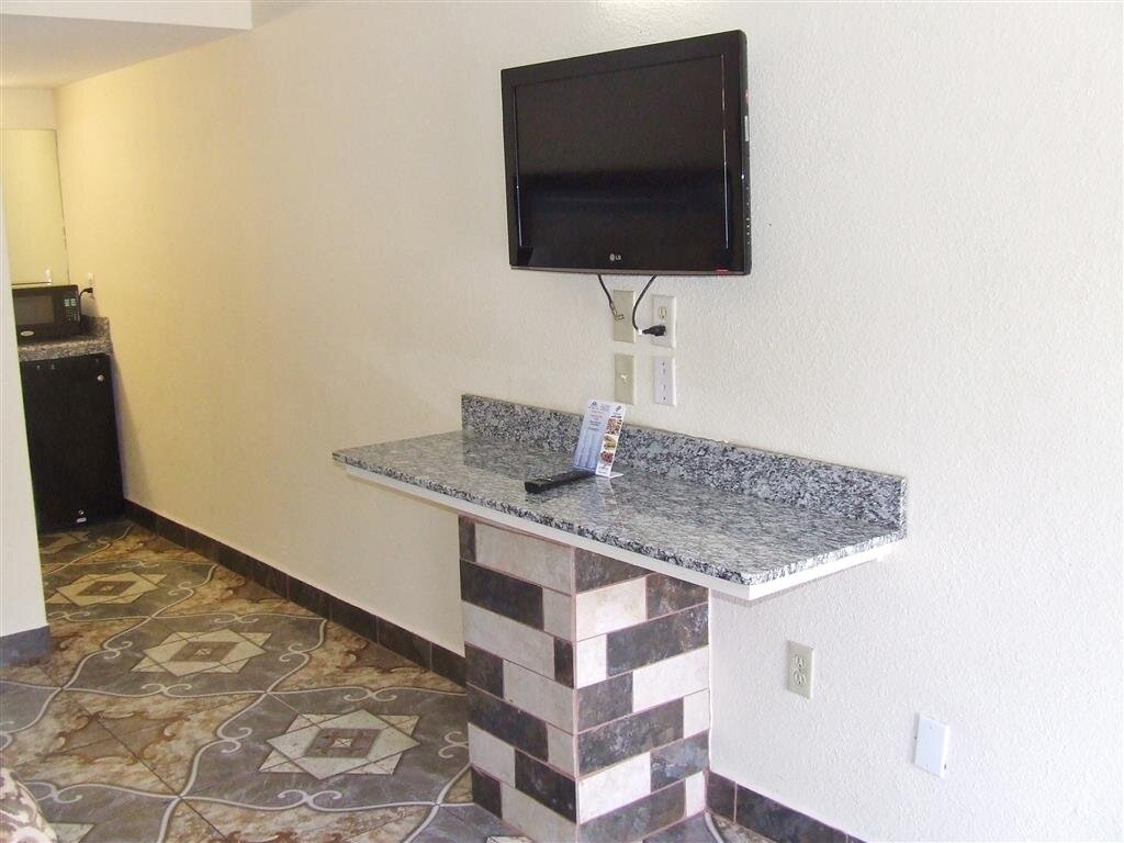 AMERICAS BEST VALUE INN BEAUMONT TX 53 6 3 Prices Motel