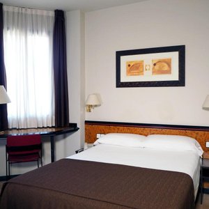 698787 Guest Room